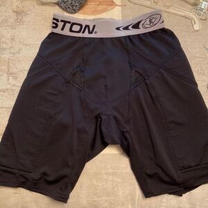 ⭐️EASTON padded shorts